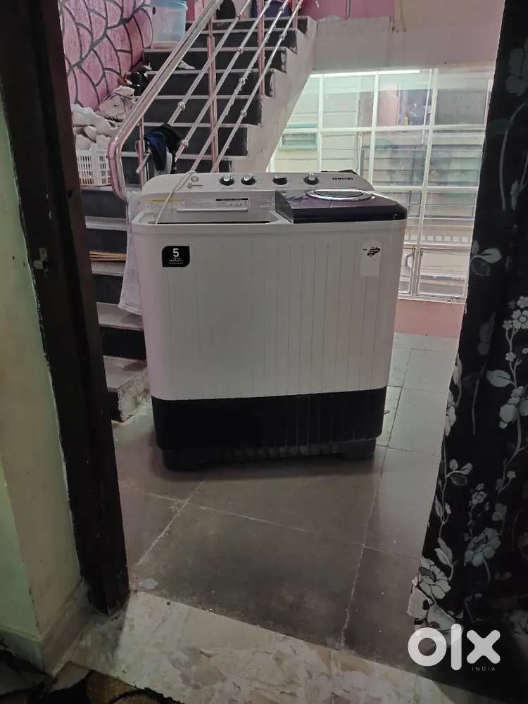 Samsung washing machine full loaded 9.5 kg need condition one year old