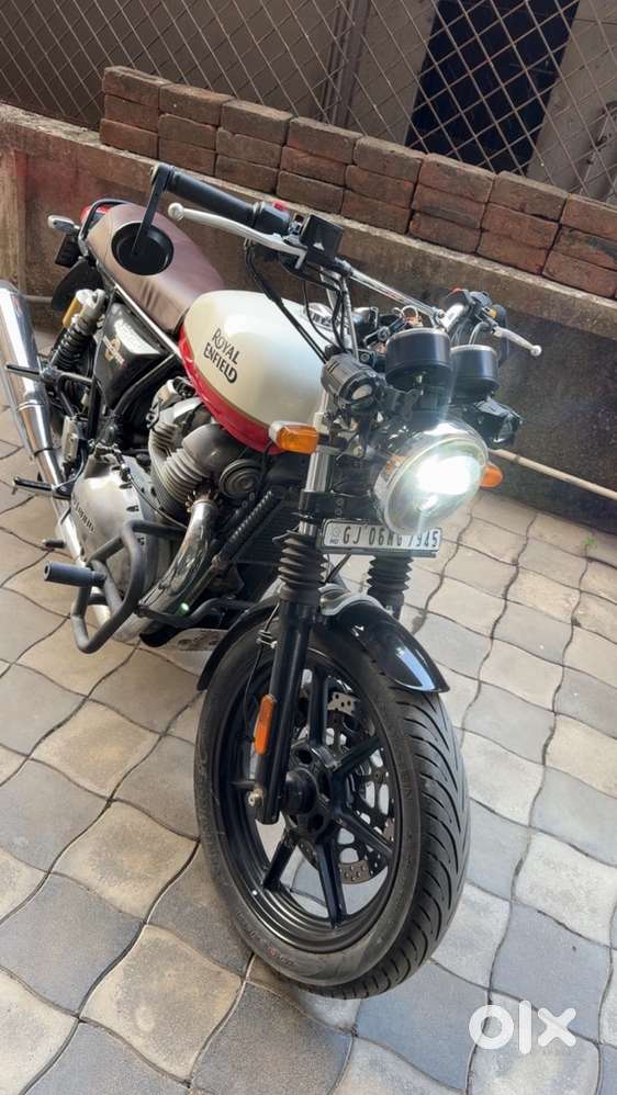 Interceptor 650 2021 model bs6