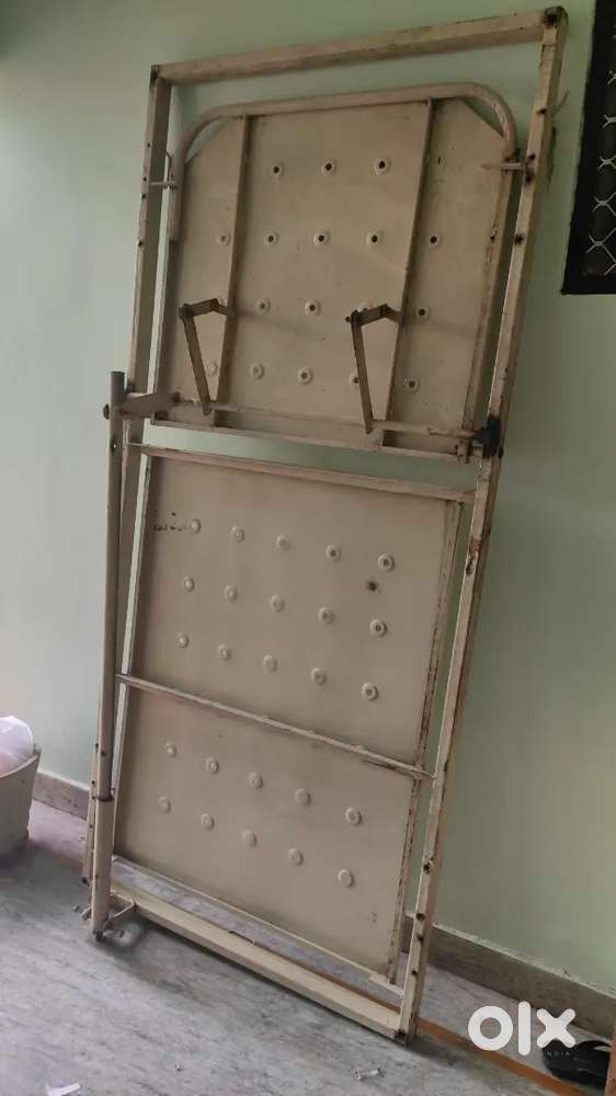Hospital bed with mettress