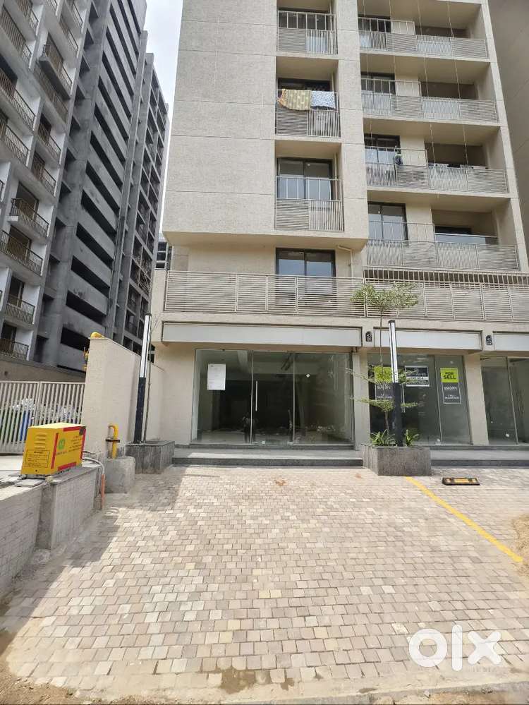 GF SHOP FOR SMALL BUSINESS READY TO MOVE