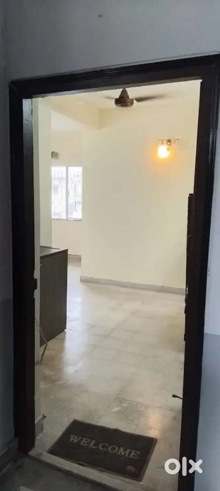 Ready to move in! 2BHK flat in a gated society (Sneha Garden)