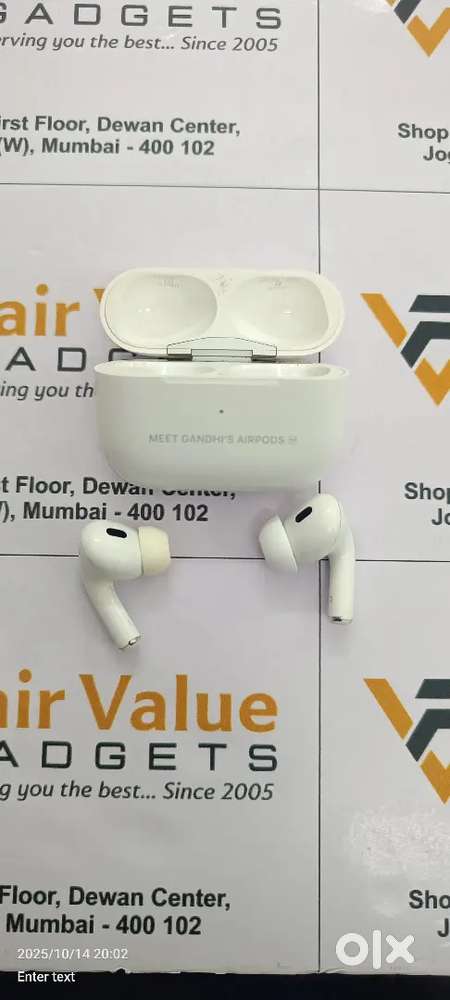 APPLE AIRPODS PRO 2ND GENERATION ONLY LEFT WORKIN