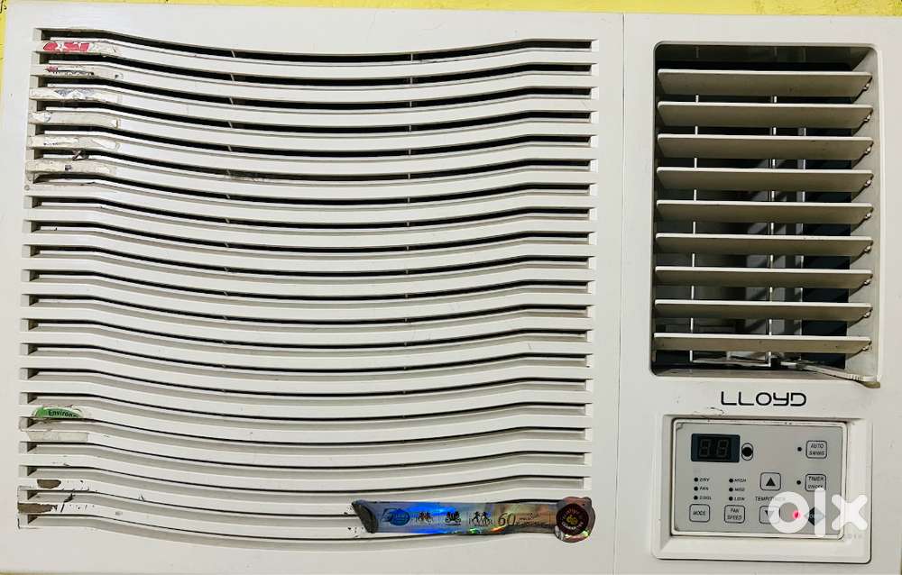 LLOYD AC in Great Condition