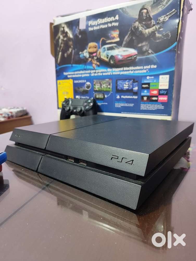 PS4 1TB with 2 Games + 1 Controller  Top Condition  Best Deal