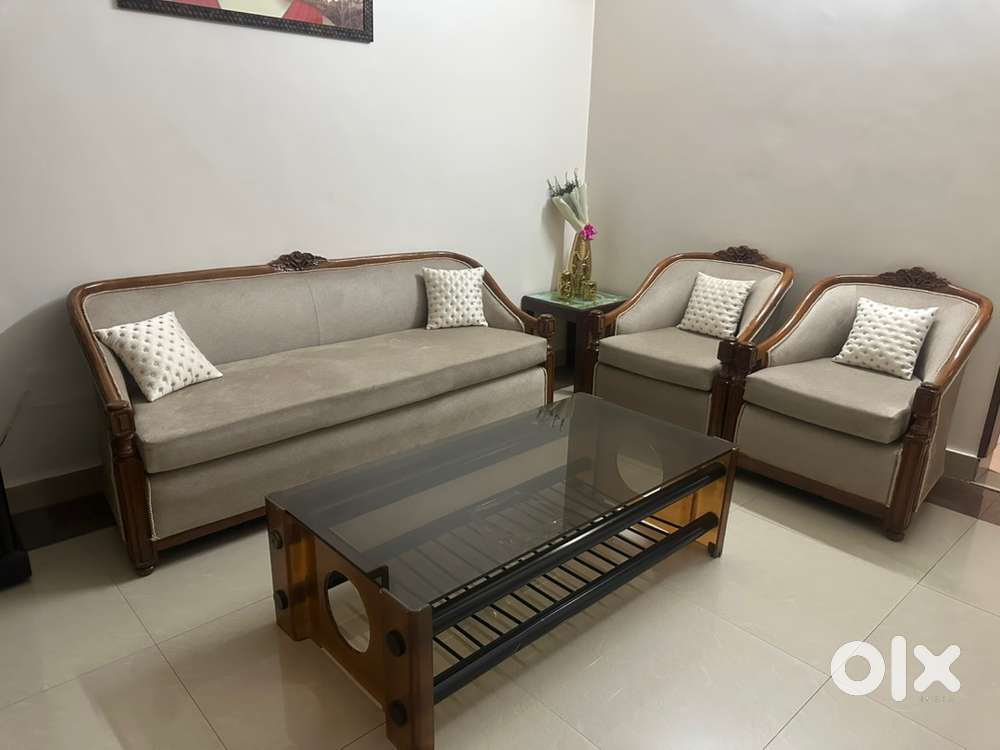 5 Seater Sofa Set with Glass Table