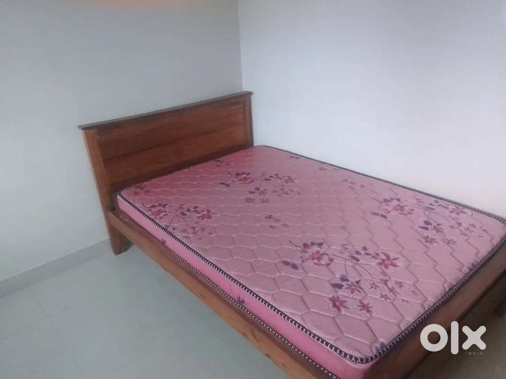 2BHK HOUSE FOR RENT IN NEAR HILITE MALL(Bachlelors allowed )