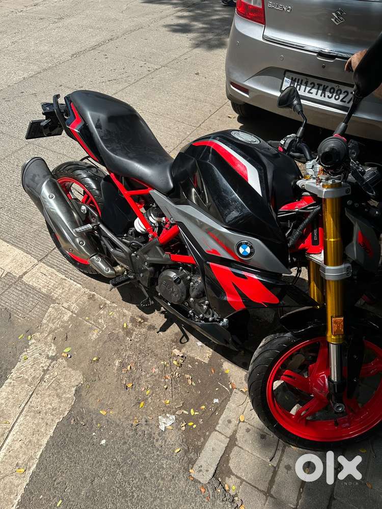 BMW G310R passion color red black in brand new condition