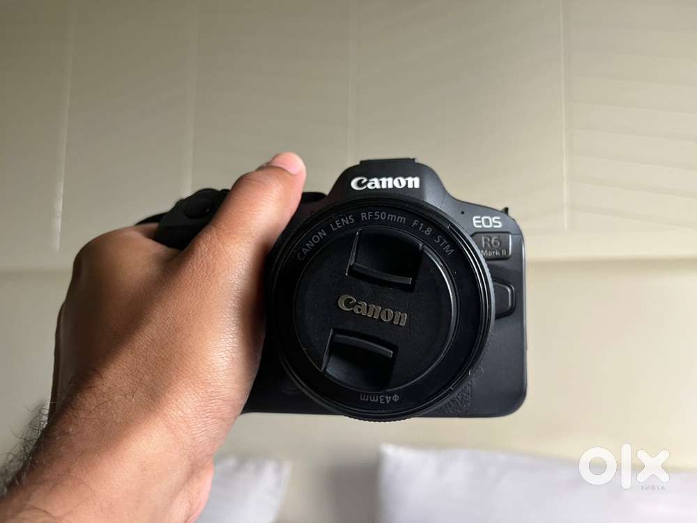 Canon R6 Mark 2 with 50mm f1.8 in like new condition