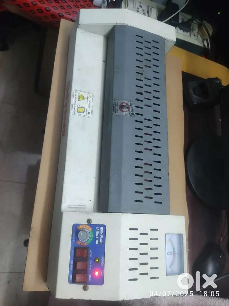 Lamination machine with pouches