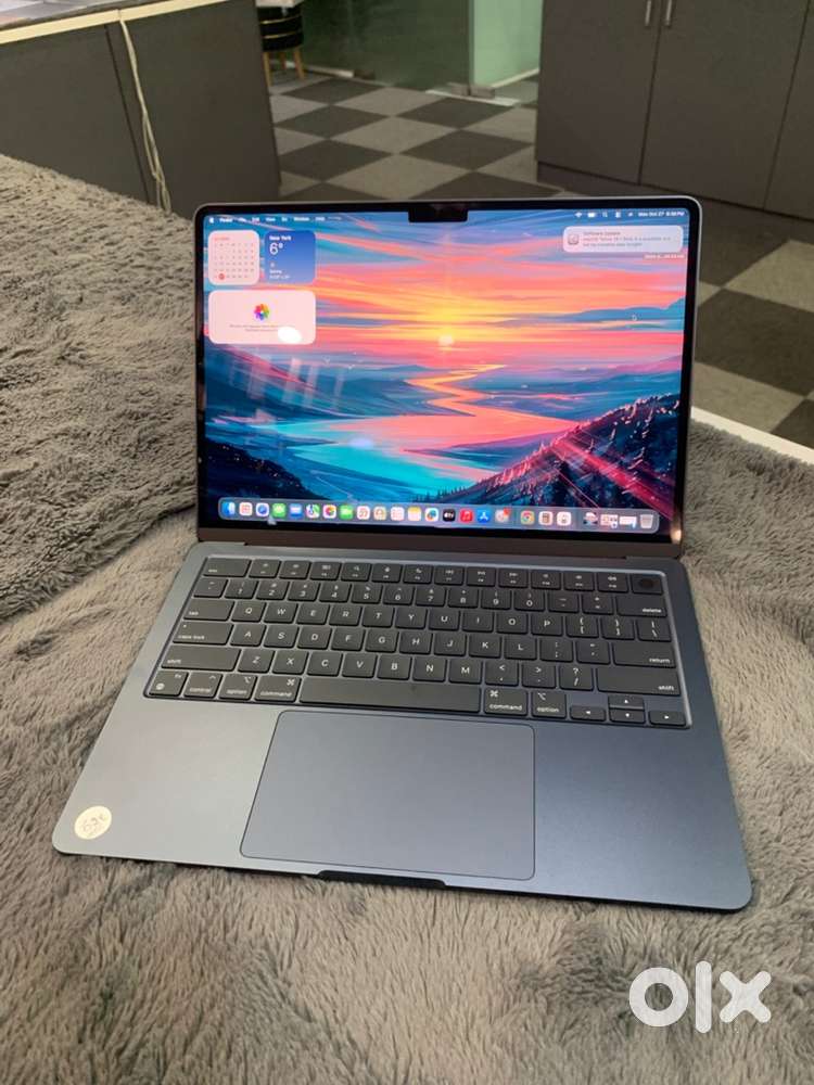 Apple MacBook Air  M2-8GB-256GB  13inch  Retina display  Warranty
