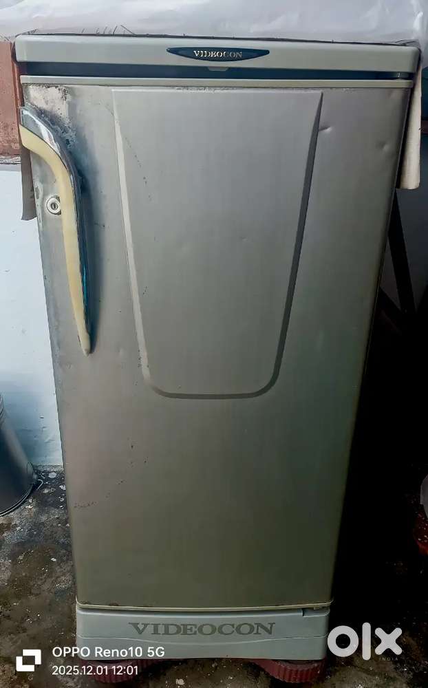 An old Videocon refridgerator that works fine even after 10 years .