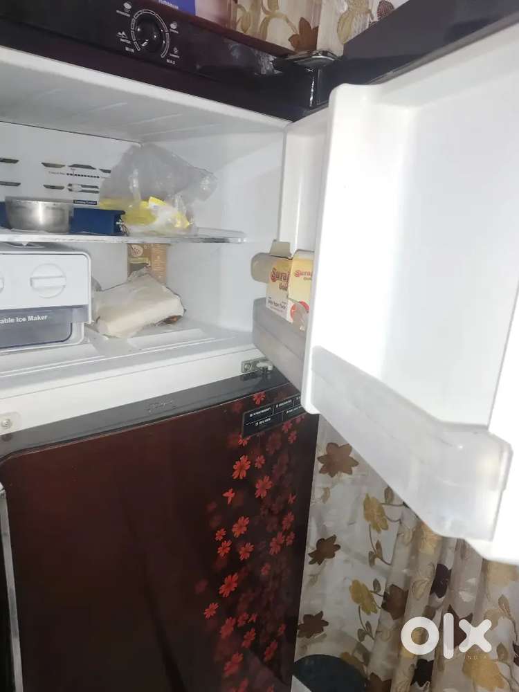 Godrej refrigerator 290 litres 2019 model fully working