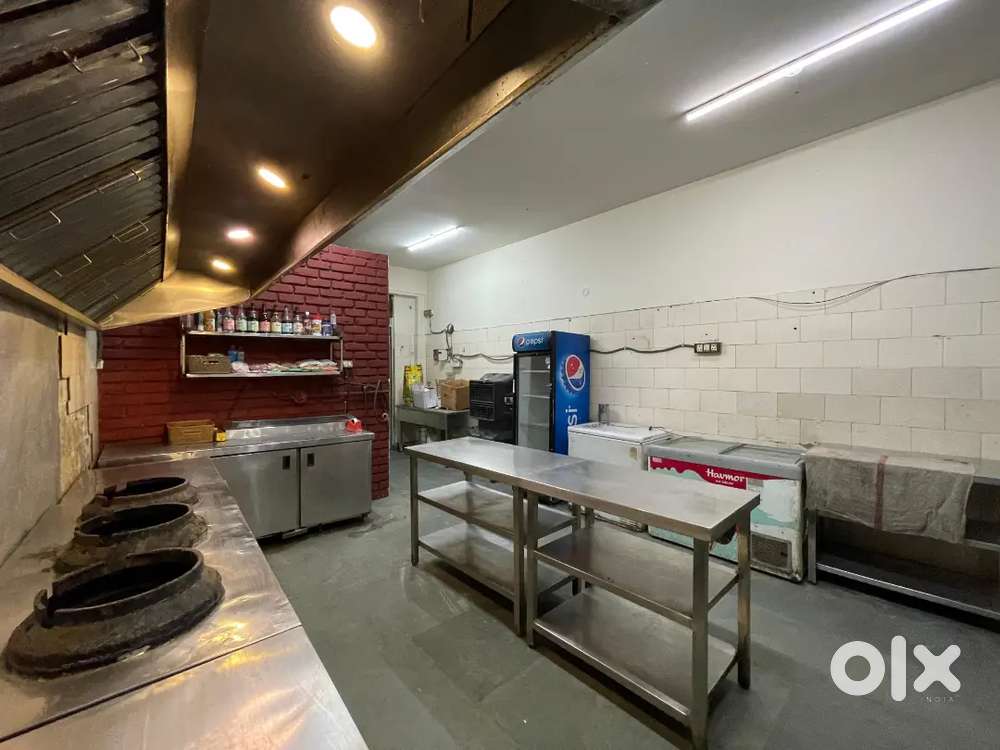 RUNNING KITCHEN ON RENT