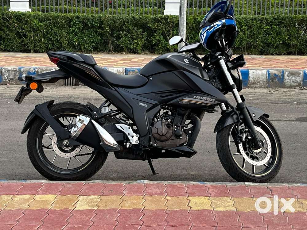 Suzuki Gixxer 250 naked , matt black