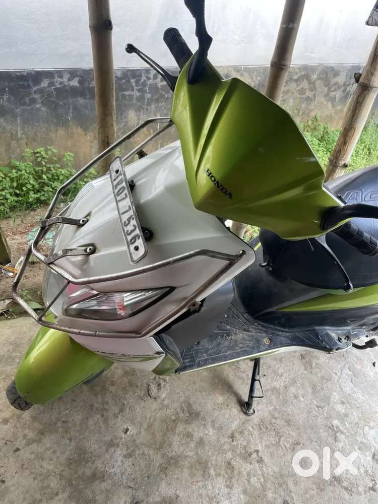 Honda Dio (2017) Argent Sala