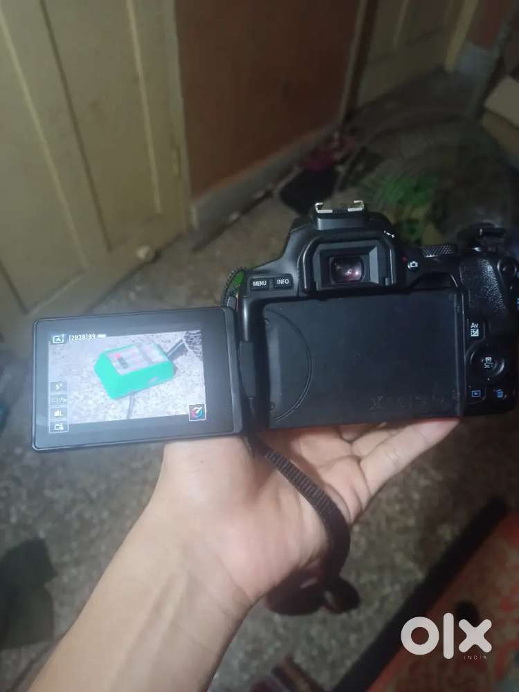 Canon 200d seale