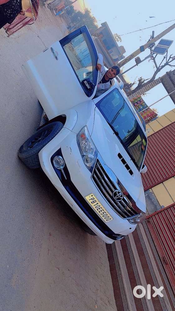 Toyota Fortuner 2015 Diesel Well Maintained