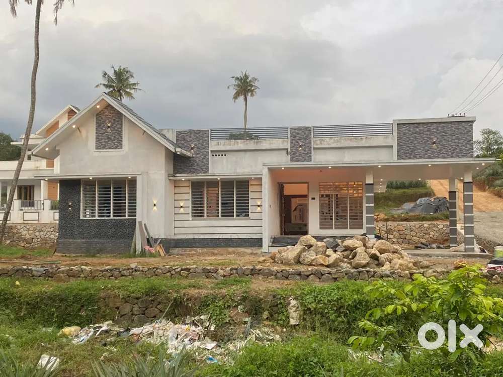 4BHK, 4attached, 10 cent, well water, 62 lakh, 1700sq. Ft