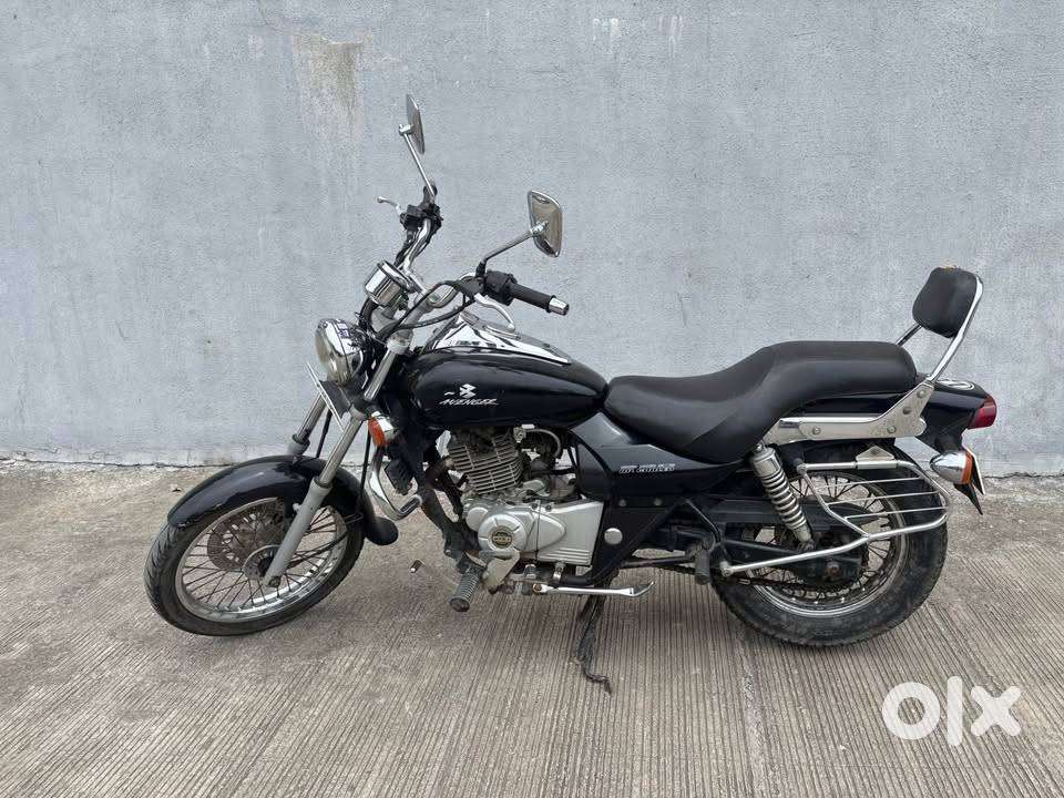 Bajaj Avenger 2013, excellent condition