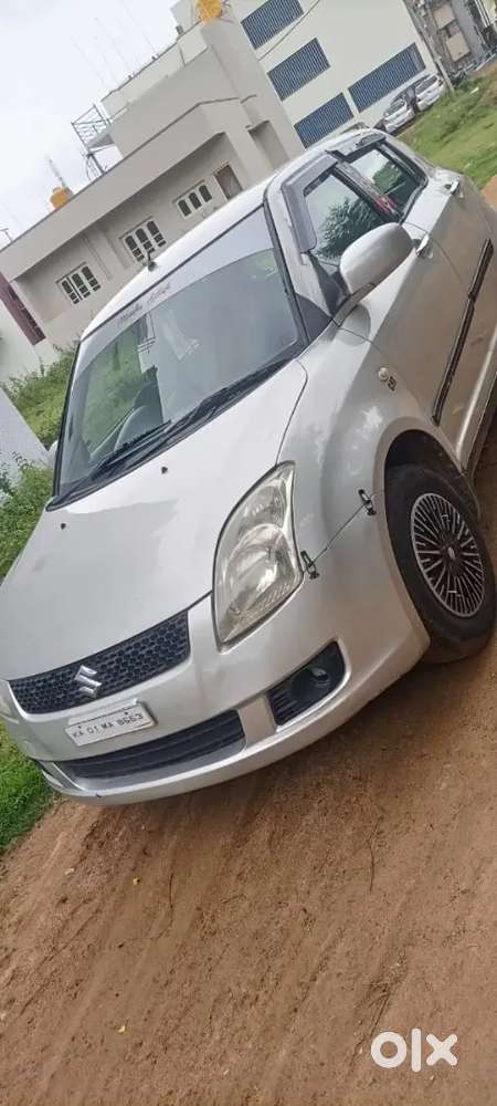 Maruti Suzuki Swift 2005 Petrol 100000 Km Driven