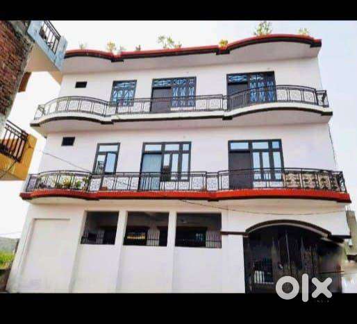 Independent 3 BHK Flat for Rent at Rs. 8,500/-