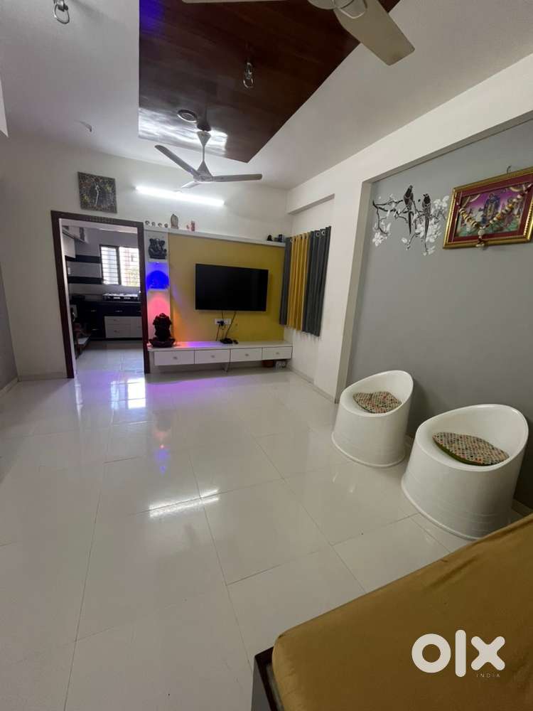 Sell 2 Bhk flat full furnished