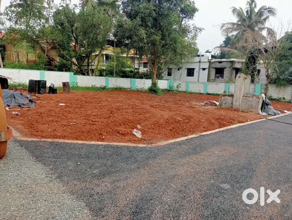 5 cent residential plot for sale maradu