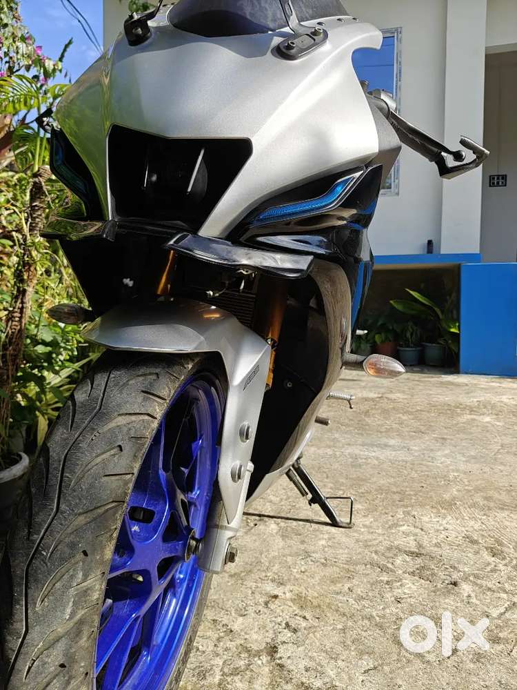 R15V4 M / R15M (quick shifter)