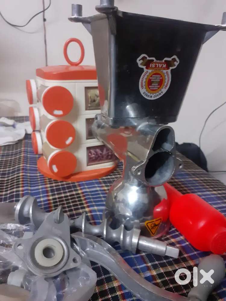 New conditions juicer and spices sett