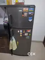 Whirlpool double door 215 litre fridge