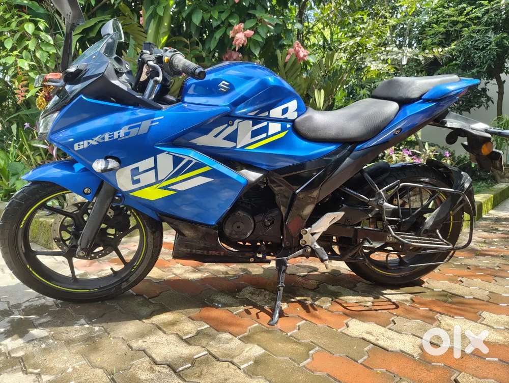 Suzuki Gixxer SF