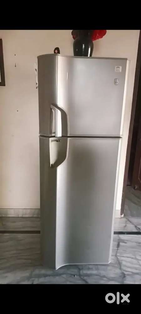 Godrej 300 litre double Door fridge