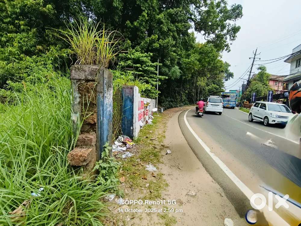നോർത്ത് പറവൂർ ഹൈവേ ഫ്രണ്ടേജ്  21  സെന്റ് പുരയിടം സെന്റിന് 11 ലക്ഷം,