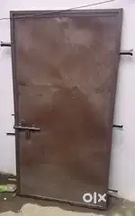 Metal DOOR/Gate