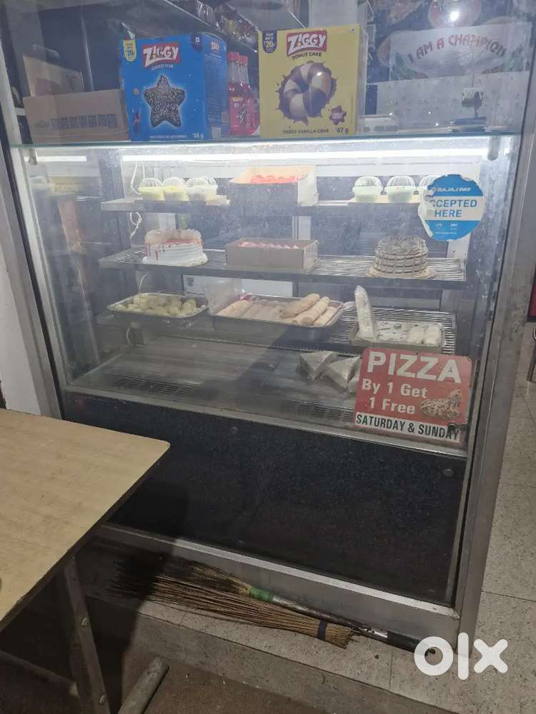 Display fridge