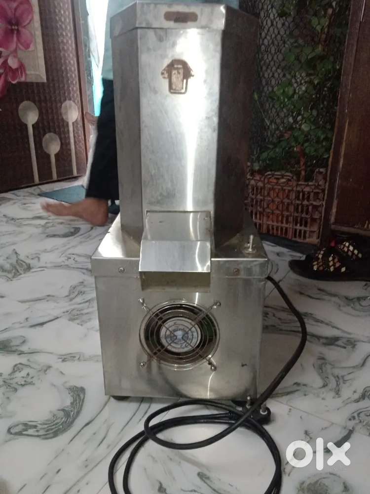 Garlic peeling machine