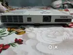 Epson slim projector