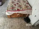 I selling my singal bed only one year old