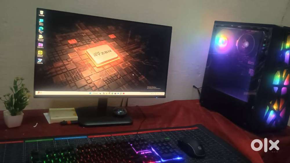 Powerful Build PC with 24 inch 144hz acer monitor