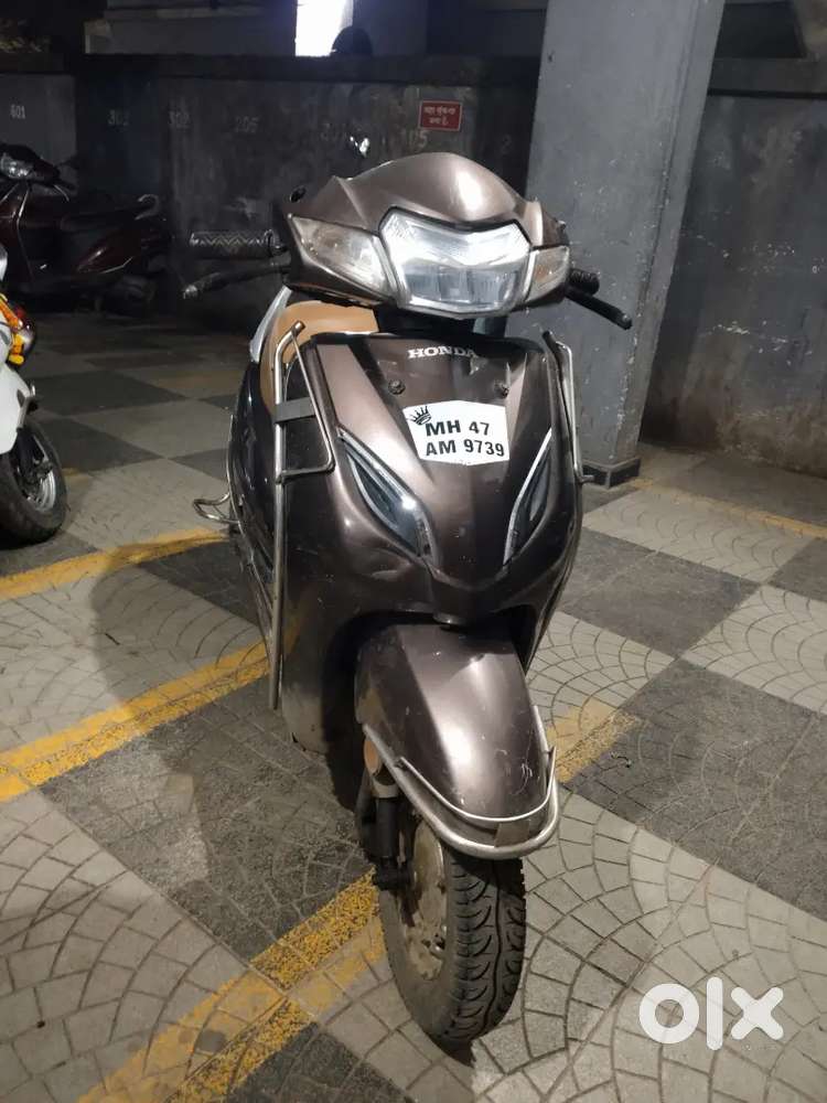 2019 / model 10 moth use nice condition by anyone dm me argent cell