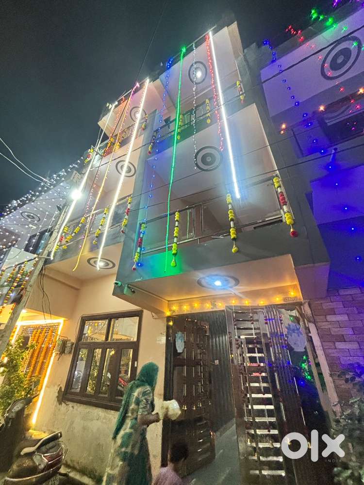 2 bhknfor rent avialable with semi furnish with lights fan modular