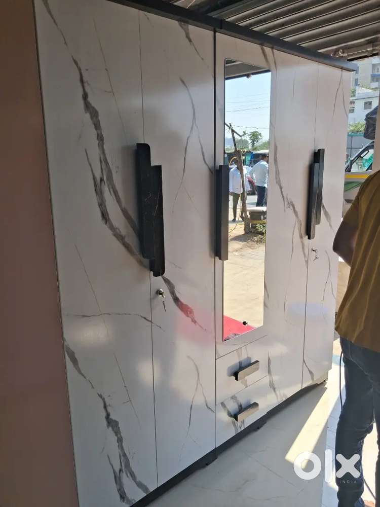 Brand new door wardrobe 6x6.5 premium quality