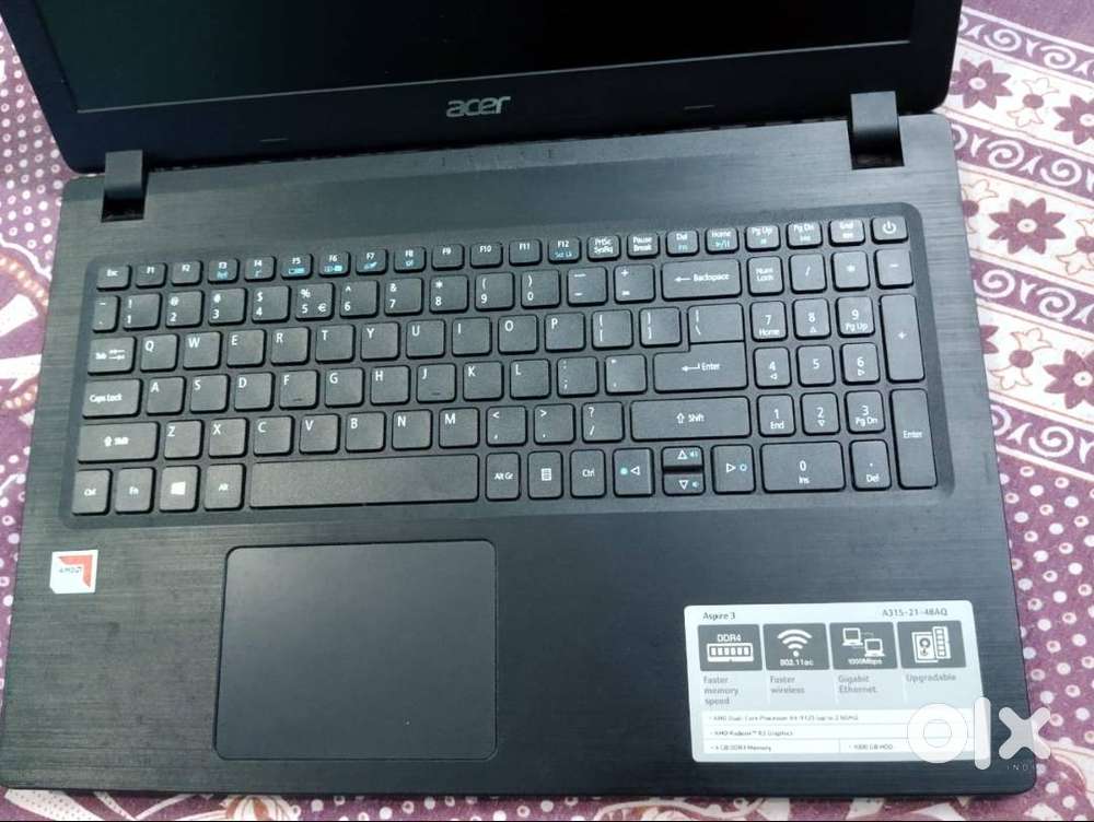 Sell of Acer Laptop ,Black Colour