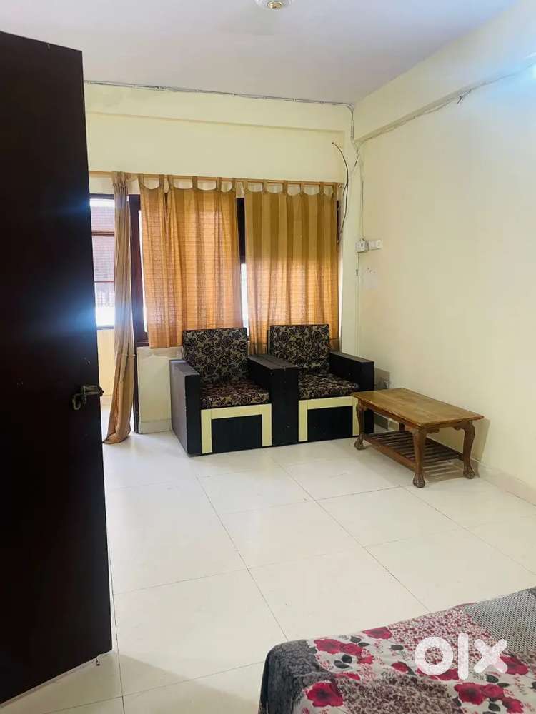 Independent single room flat