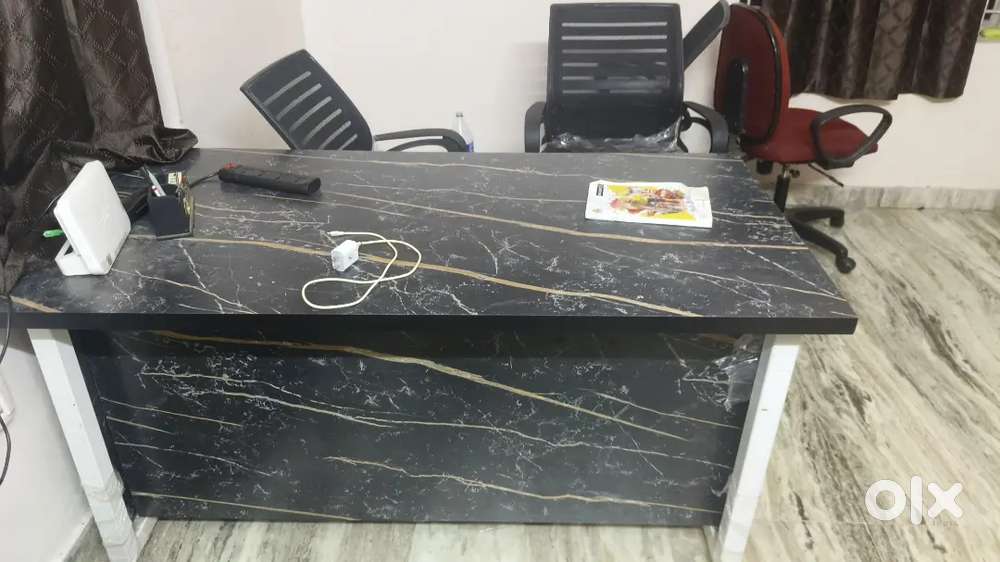 Office table