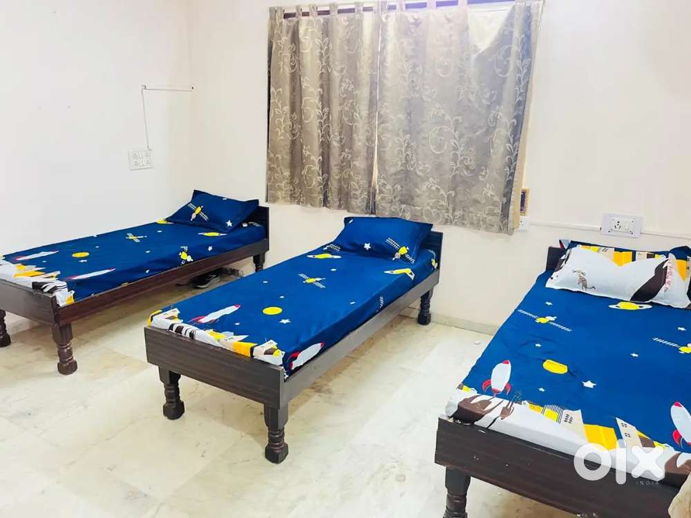 New Boys PG available at Gotri Main road.