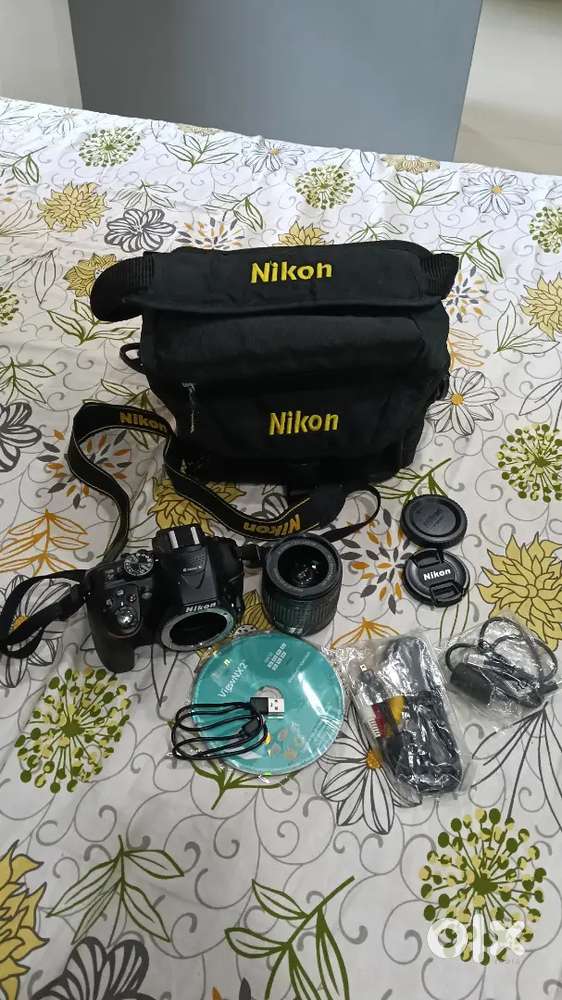 Nikon D5300 (Good condition)