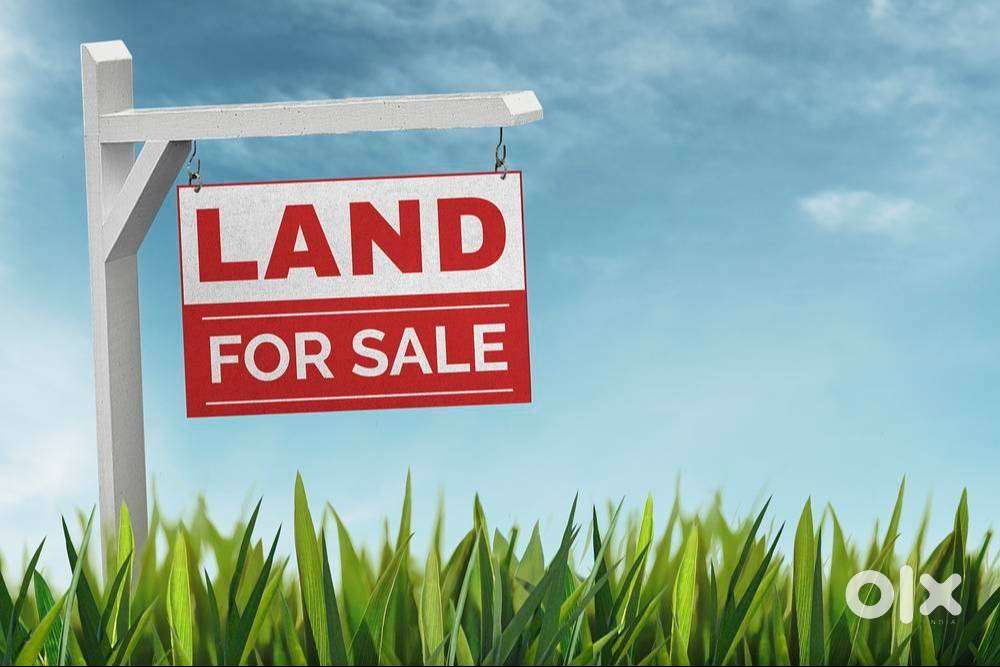 180 GAJ PLOT FOR SALE IN SECTOR 35 SUNCITY