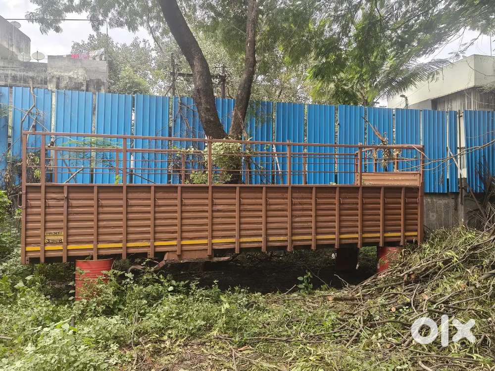 24 Foot high deck body