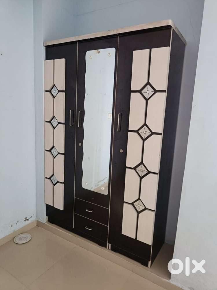 3 Door Wardrobe And 2 BED BOX